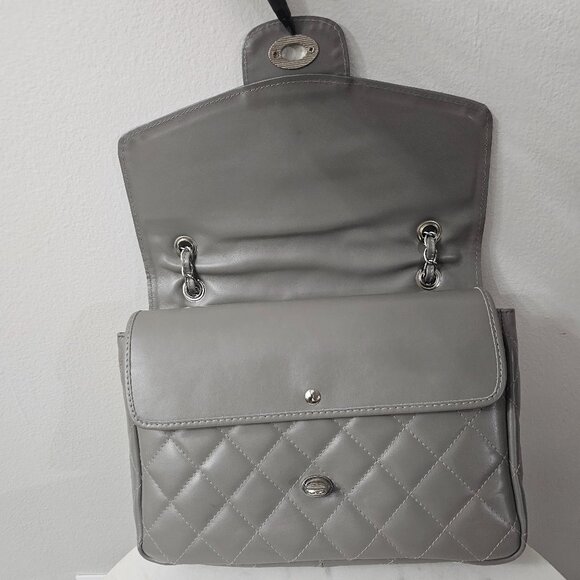 Quilted Leather Shoulder Bag - Picture 6 of 10
